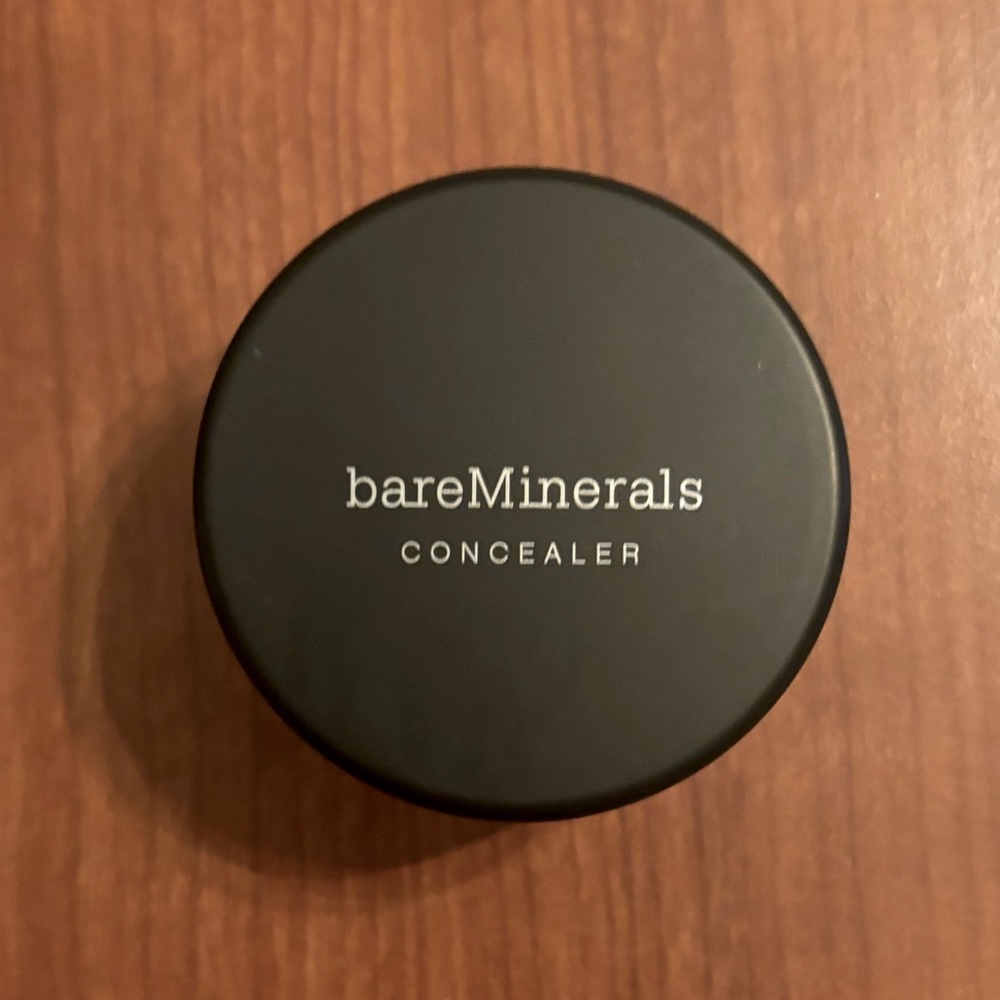 Bare Minerals concealer foundation makeup in Summer Bisque universal shade NEW!